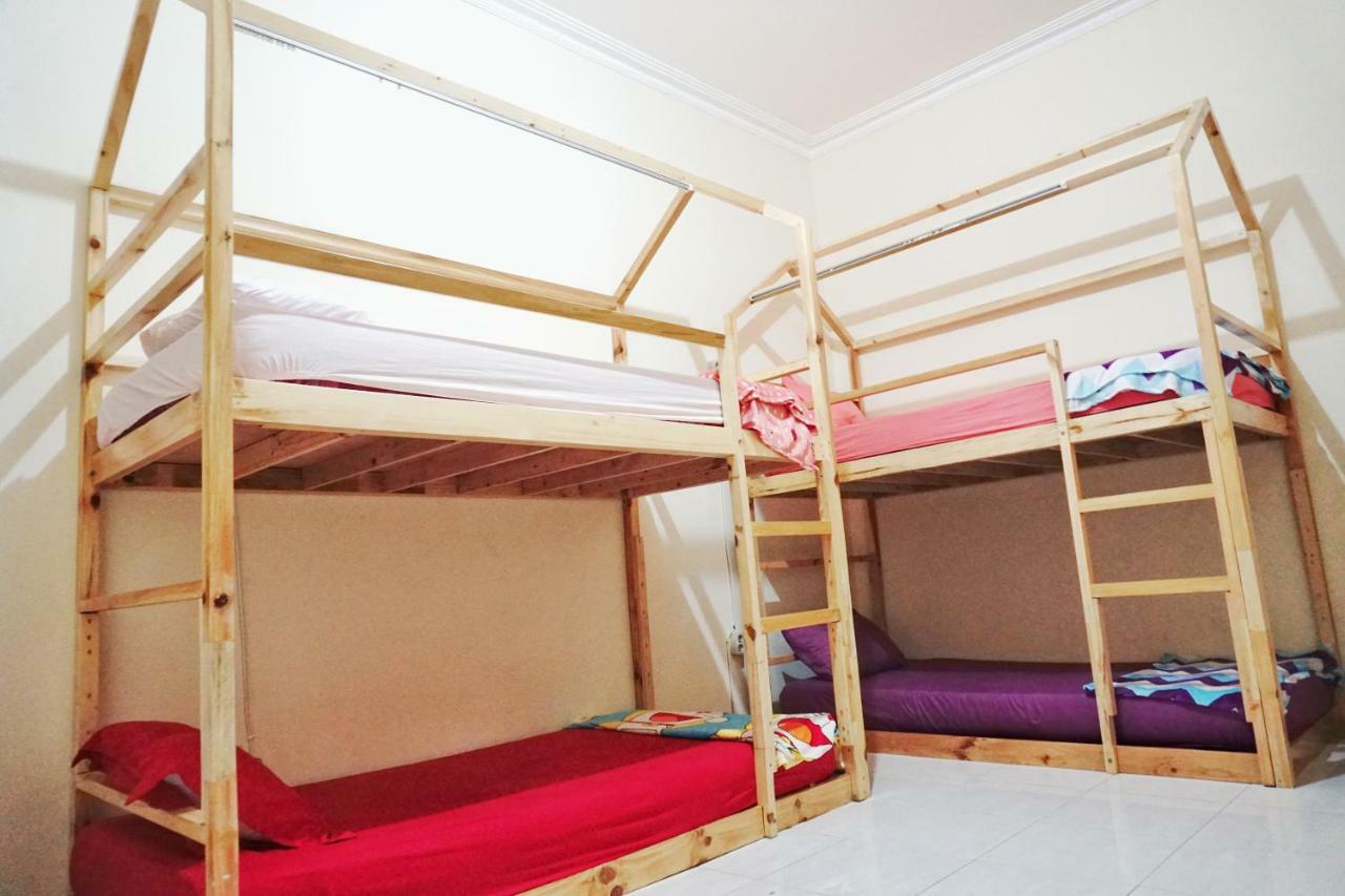 Green Surabaya Homey Экстерьер фото