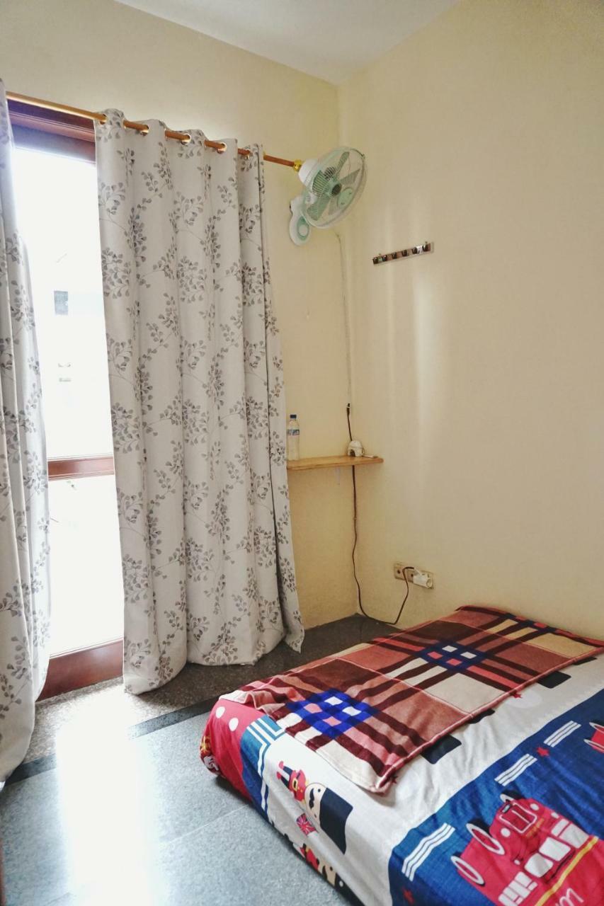 Green Surabaya Homey Экстерьер фото