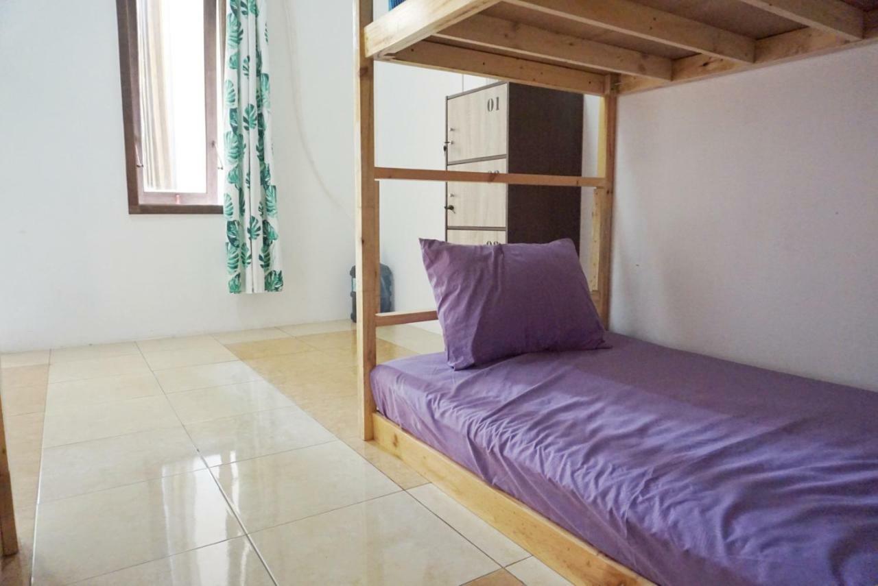 Green Surabaya Homey Экстерьер фото