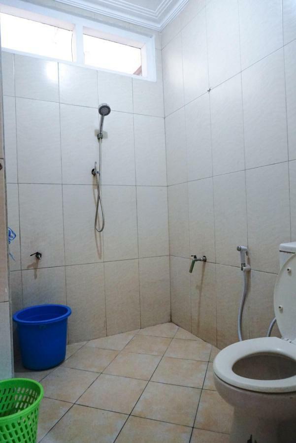 Green Surabaya Homey Экстерьер фото